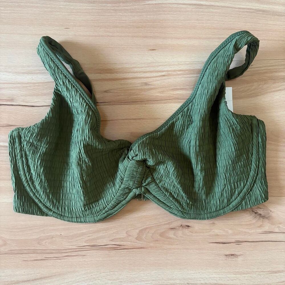 Abercrombie & Fitch Curve Love NWT Olive Green Textured Bikini Top in size M